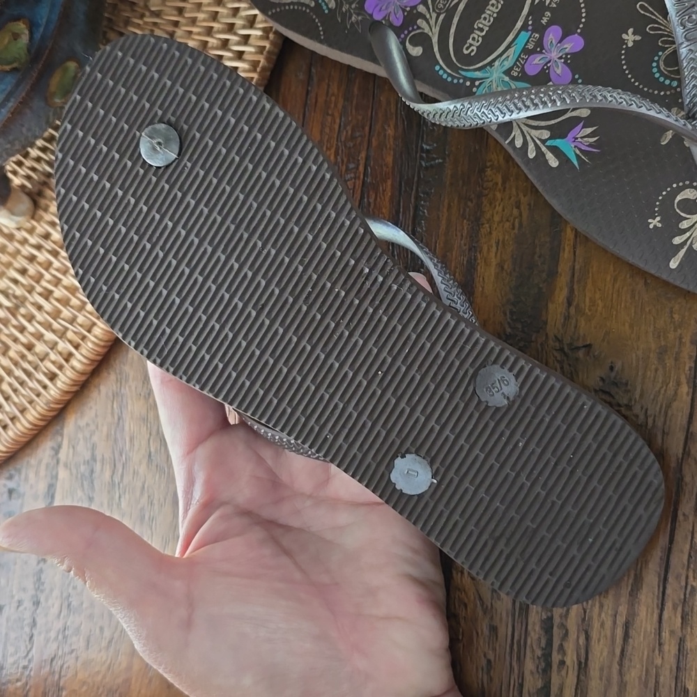 Havaianas brown flip flops - Picture 3 of 6